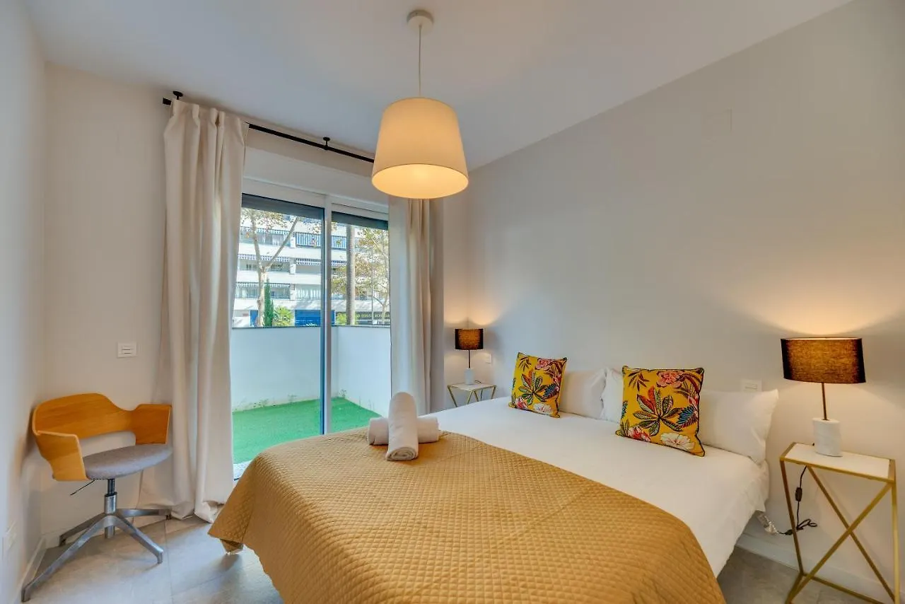 Vacation Marbella: Beachside Retreat with Spacious Terrace Marbella